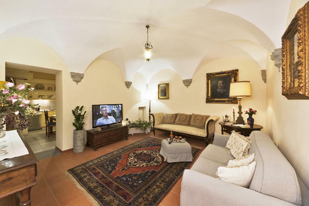 Via Dei Fossi Apartment Florence Ngoại thất bức ảnh